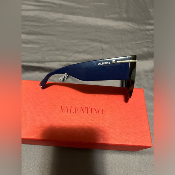 Women’s Valentino Garavani cat eye sunglasses main image 7